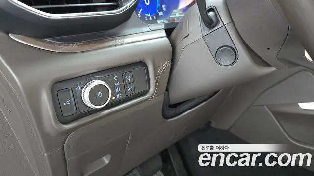 Ford Explorer Explorer 6 поколение 3.0 Platinum 4WD — Фото автомобиля 17