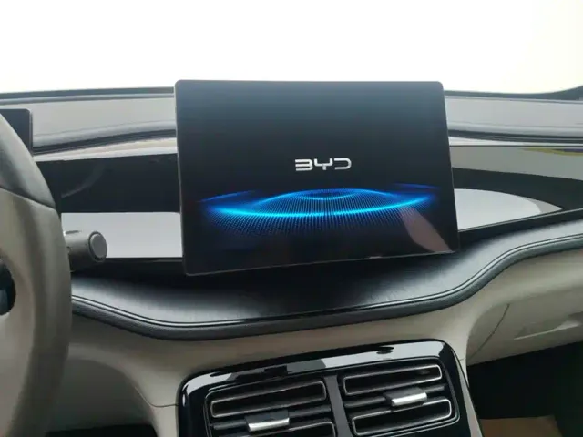 BYD Qin PLUS — Фото автомобиля 13