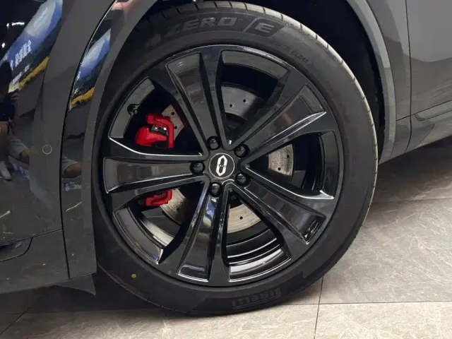 Aito M7 — Фото автомобиля 20