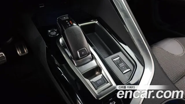 Peugeot 3008 — Фото автомобиля 9