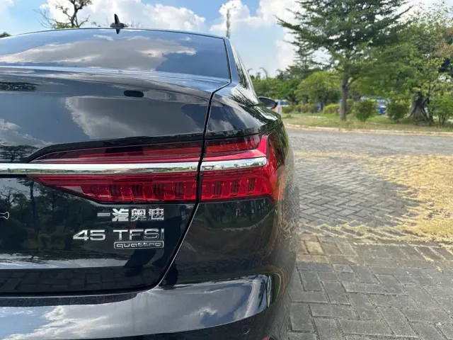 Audi A6L — Фото автомобиля 24