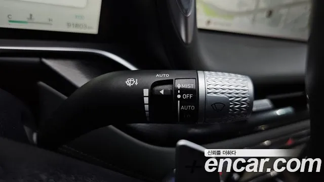 Genesis G90 Бензин 3.5 турбо AWD — Фото автомобиля 24