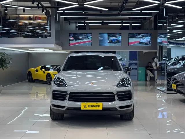 Porsche Cayenne — Фото автомобиля 2