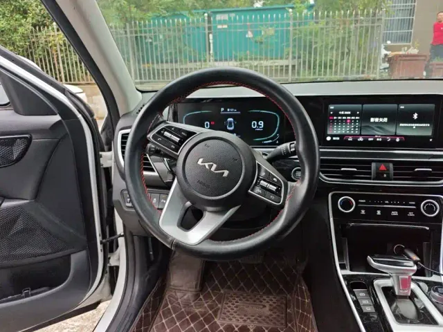 Kia Seltos — Фото автомобиля 6