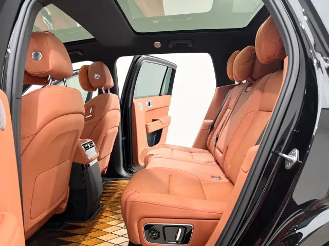 Li Auto L7 — Фото автомобиля 8