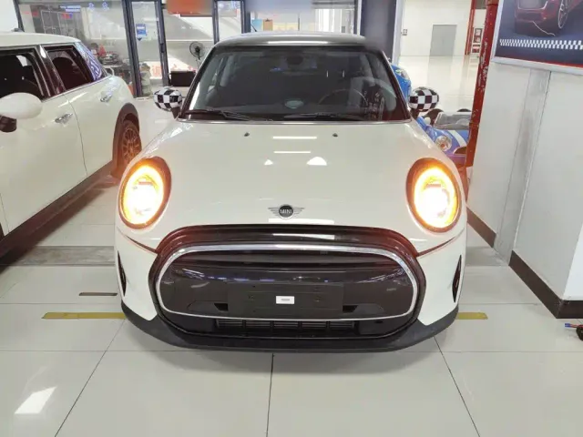 MINI Hatch — Фото автомобиля 2