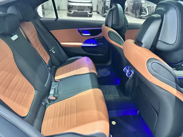Mercedes-Benz C-Class — Фото автомобиля 15
