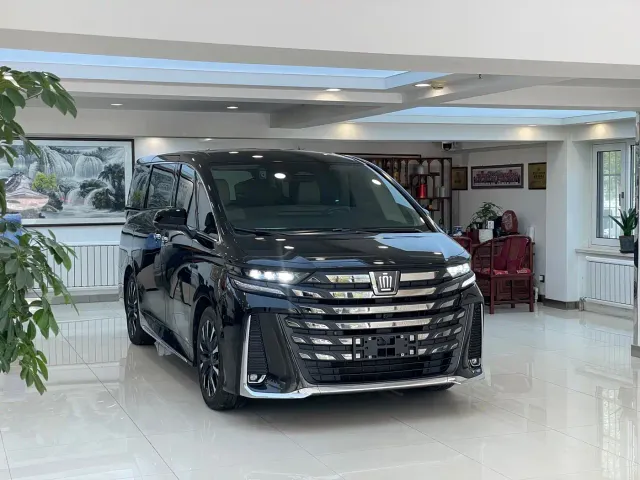Toyota Vellfire — Фото автомобиля 3