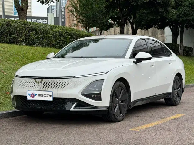 Фотография автомобиля — Wuling Starlight