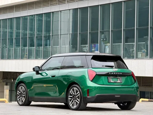 MINI Cooper — Фото автомобиля 13