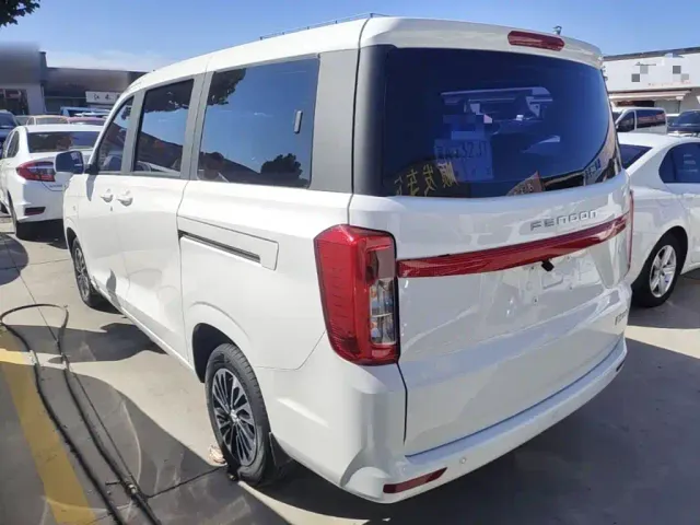 DFSK Fengguang 380 — Фото автомобиля 4
