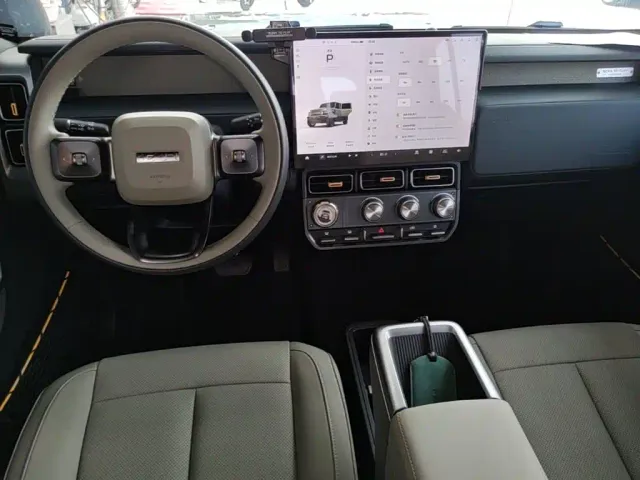 iCAR V23 — Фото автомобиля 9