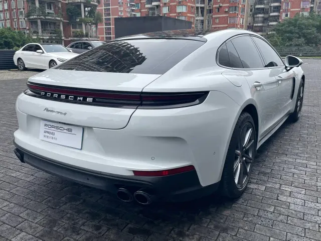 Porsche Panamera — Фото автомобиля 12