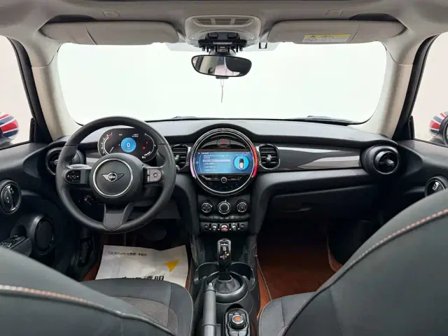 MINI Hatch — Фото автомобиля 9