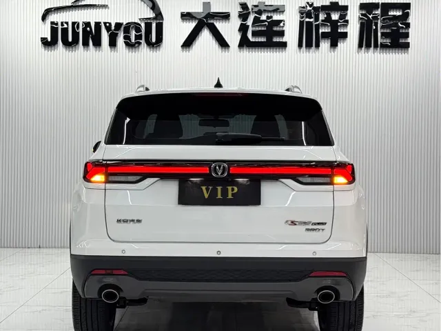 Changan CS35 Plus — Фото автомобиля 5