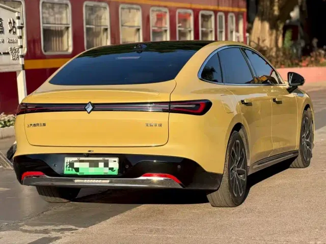 Baojun Xiangjing — Фото автомобиля 9