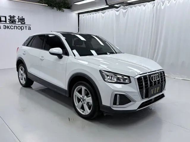 Audi Q2L — Фото автомобиля 3