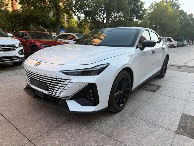Фотография автомобиля — Changan UNI-V