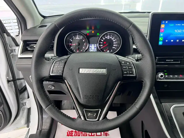 Haval M6 — Фото автомобиля 10