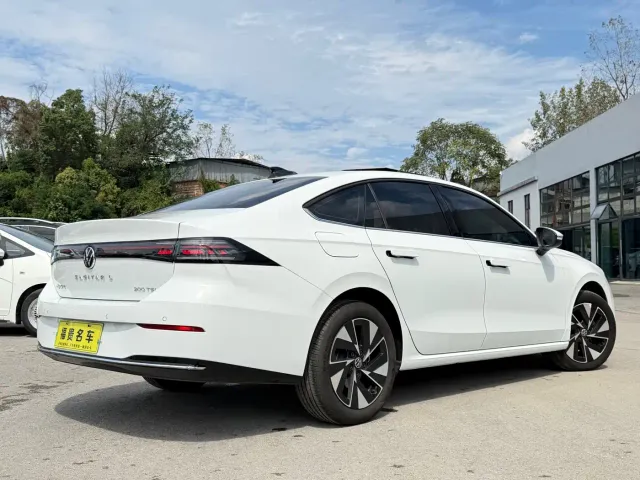 Volkswagen Sagitar — Фото автомобиля 9