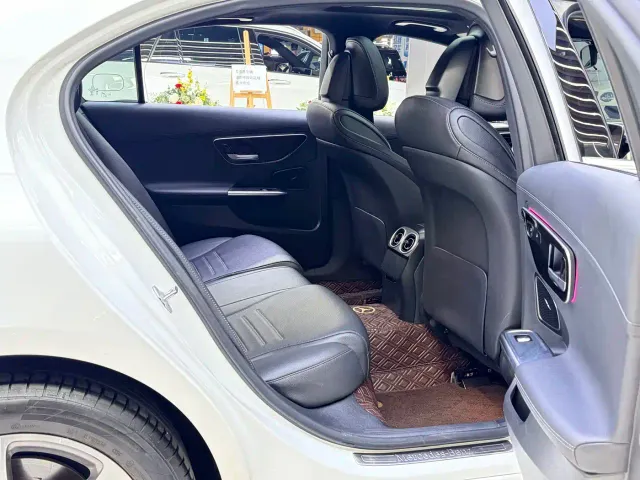 Mercedes-Benz C-Class — Фото автомобиля 9