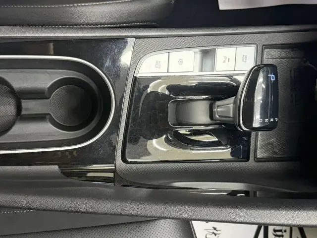 Hyundai Elantra — Фото автомобиля 15