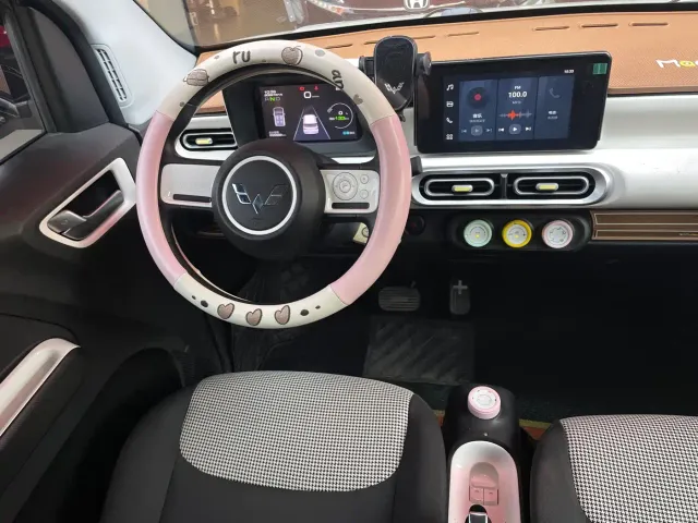 Wuling Hongguang Mini EV — Фото автомобиля 17