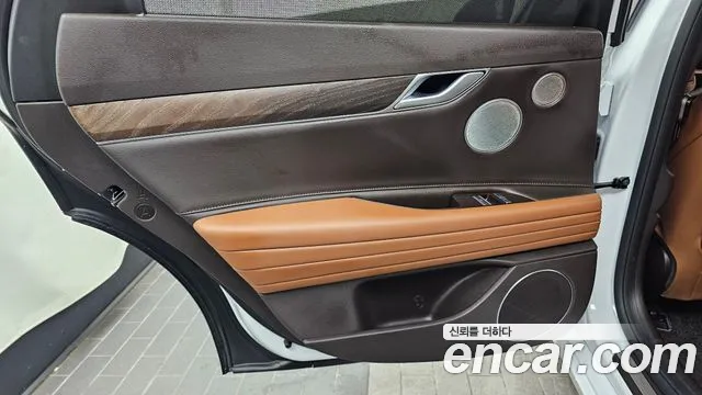 Genesis G80 Бензин 2.5 турбо 2WD — Фото автомобиля 25