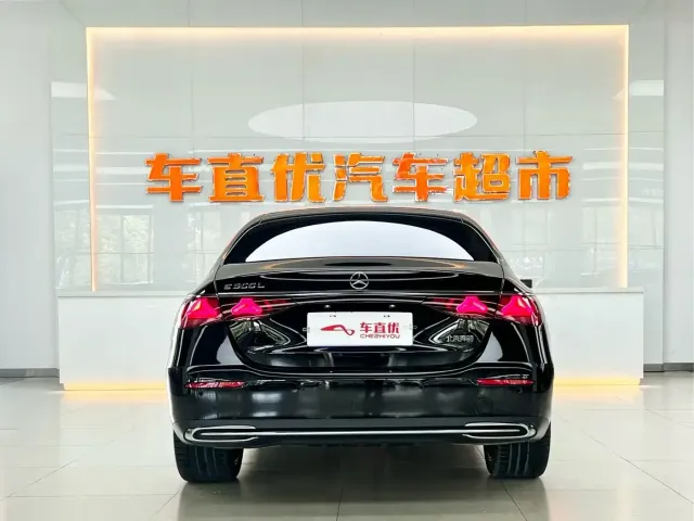 Mercedes-Benz E-Class — Фото автомобиля 6