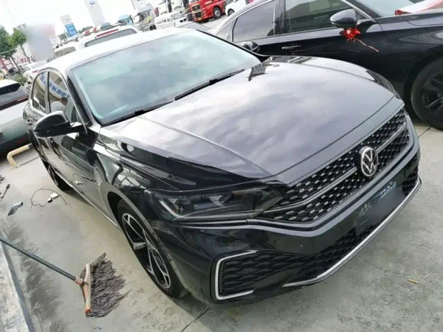 Volkswagen Passat 2023 330TSI Starlight Elite Edition — Фото автомобиля 21