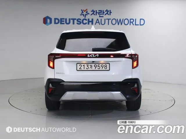 Kia Seltos Новый Seltos Бензин 2.0 2WD — Фото автомобиля 4