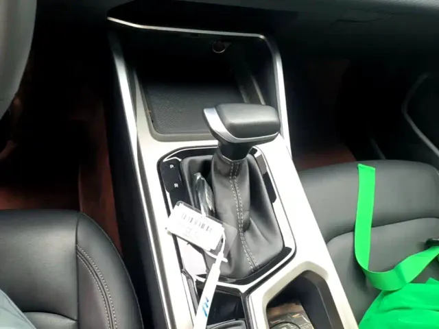 Geely Emgrand — Фото автомобиля 13