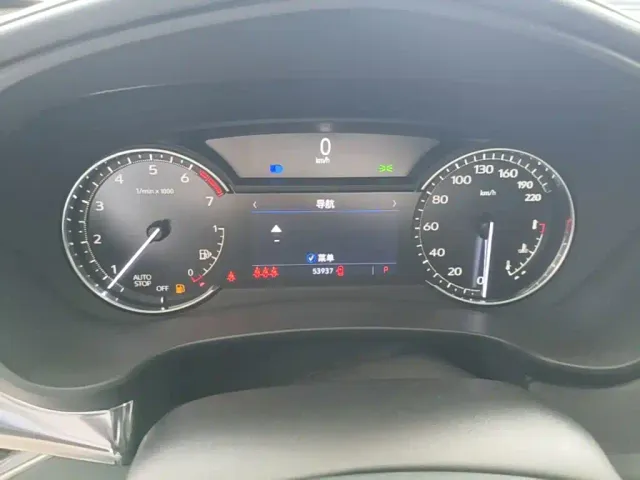 Cadillac XT4 — Фото автомобиля 11