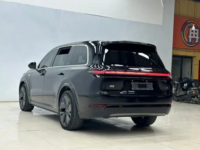 Li Auto L9 — Фото автомобиля 7