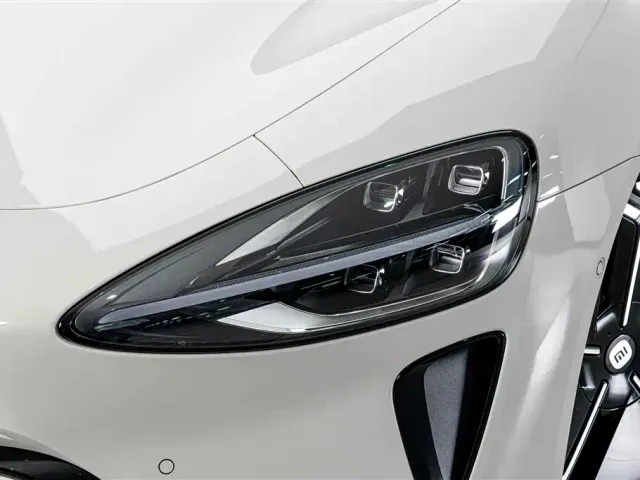 Xiaomi SU7 — Фото автомобиля 4