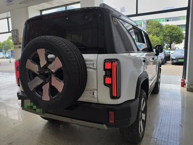 BAIC BJ40 — Фото автомобиля 9