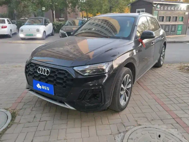 Фотография автомобиля — Audi Q5L