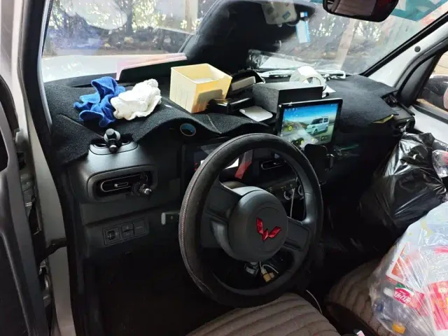 Wuling Zhiguang NEV — Фото автомобиля 10