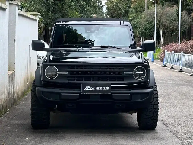 Ford Bronco — Фото автомобиля 4