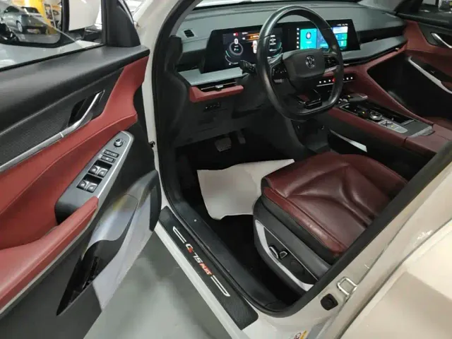 Changan CS75 Plus — Фото автомобиля 15
