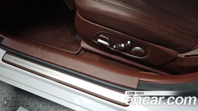 Genesis G90 — Фото автомобиля 26