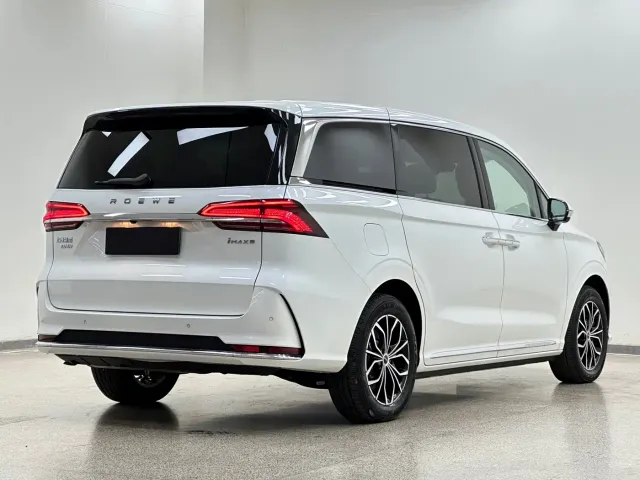 Roewe iMAX8 — Фото автомобиля 6