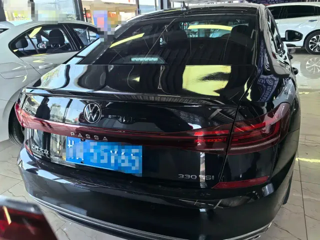 Volkswagen Passat — Фото автомобиля 5