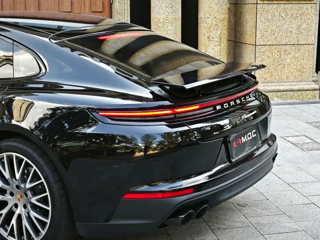 Porsche Panamera — Фото автомобиля 10