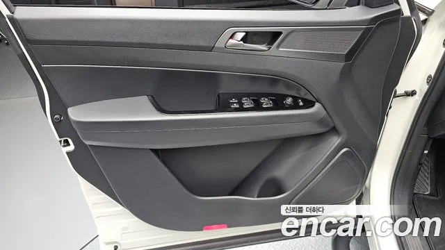 KG_Mobility_Ssangyong Rexton Новый Rexton Sport Дизель 2.2 4WD — Фото автомобиля 21