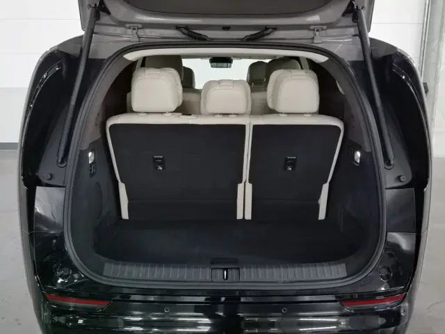 Li Auto MEGA — Фото автомобиля 16