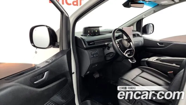 Hyundai Staria Staria 4WD Tourer 9 мест — Фото автомобиля 10