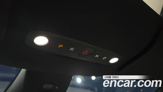 Tesla Model Y — Фото автомобиля 9