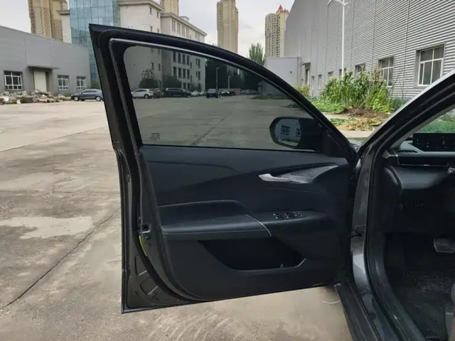 Changan Eado — Фото автомобиля 7