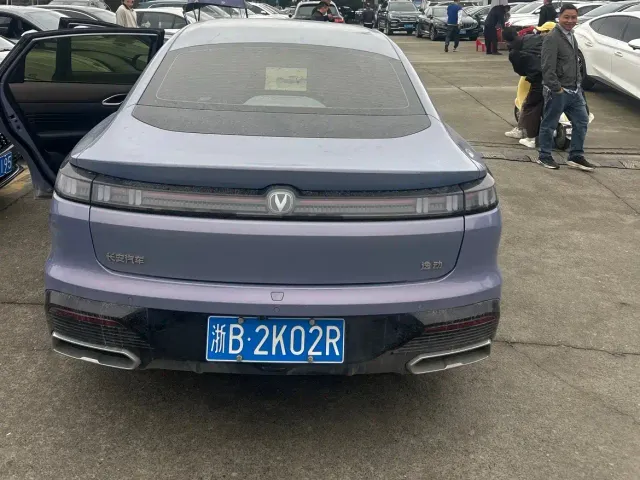 Changan Eado — Фото автомобиля 5